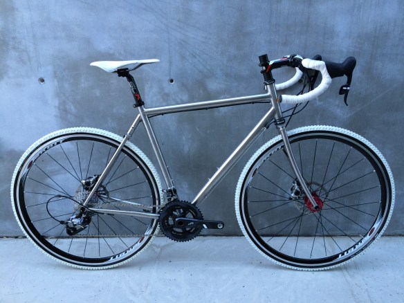 Pavé Prototype Side