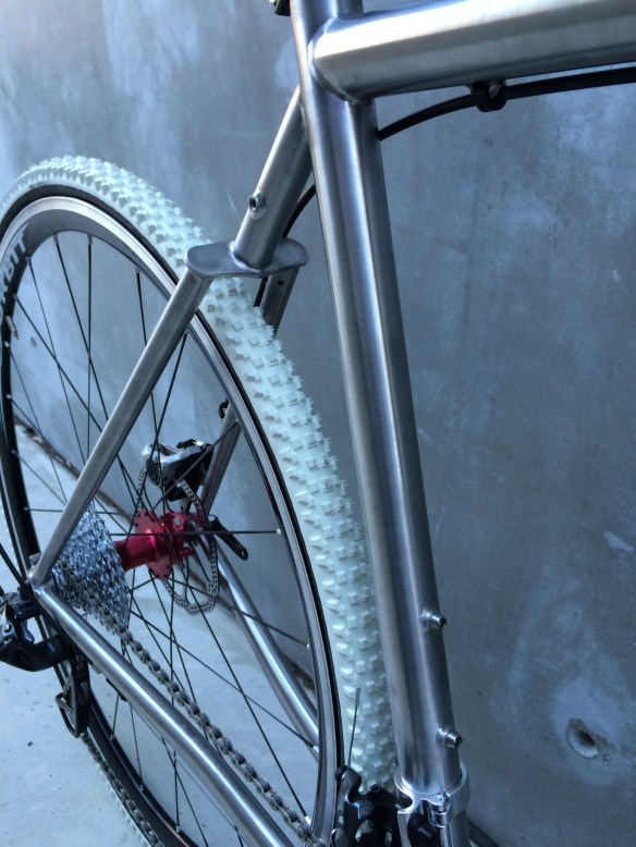 Pavé Prototype Single Plate Mono-stay Front